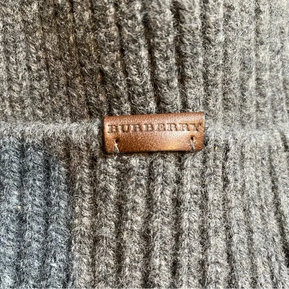 BURBERRY $340 Ribbed Gray Wool Cashmere Beanie Hat 56-61cm EUC - Picture 3 of 9
